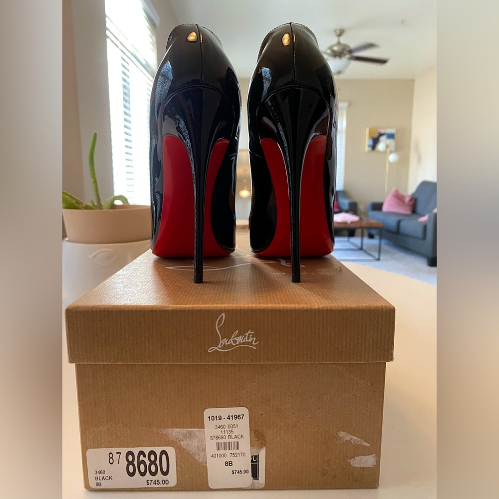 SO KATE PATENT Christian Louboutin pumps! Size 38